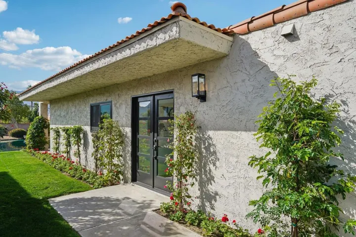 49-web-or-mls-Lago Dr-L0702-049