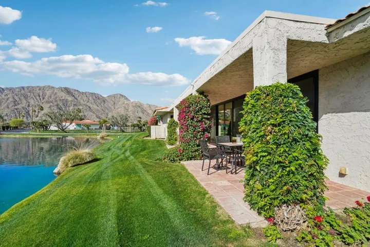 50-web-or-mls-Lago Dr-L0702-050