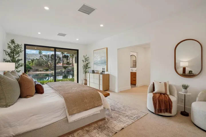 36-web-or-mls-Lago Dr-L0702-036
