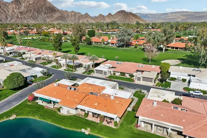 86-web-or-mls-A-Lago Dr-L0702-058