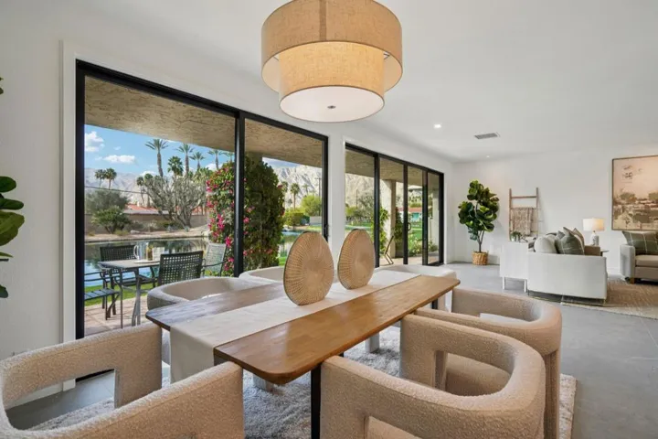 12-web-or-mls-Lago Dr-L0702-012