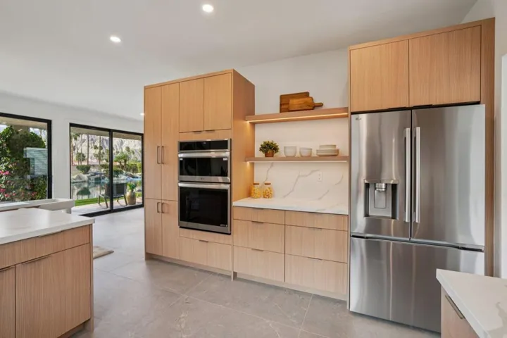 15-web-or-mls-Lago Dr-L0702-015