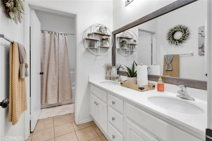 13252 Placentia, Hesperia, California 92344