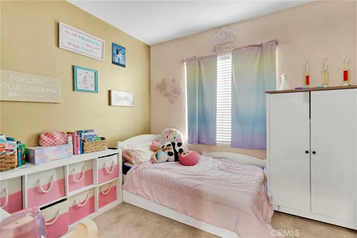 13252 Placentia, Hesperia, California 92344