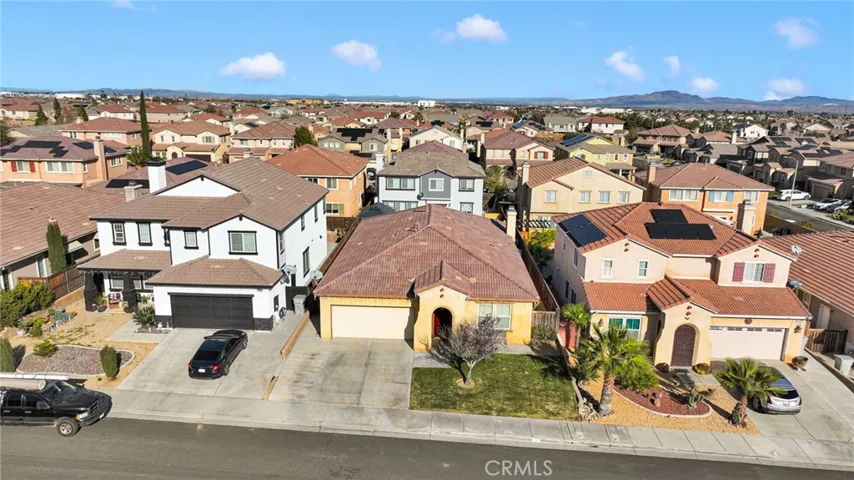 13252 Placentia, Hesperia, California 92344