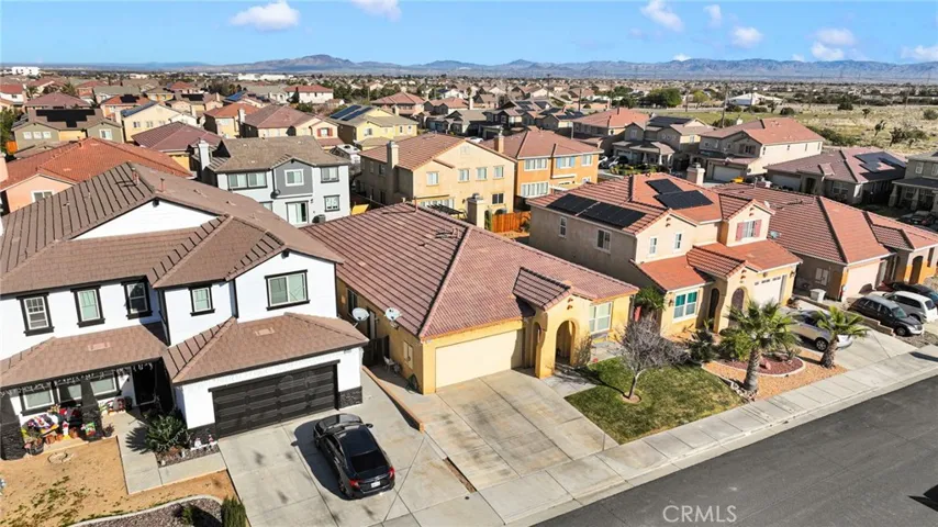 13252 Placentia, Hesperia, California 92344