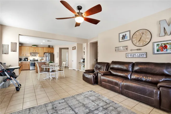 13252 Placentia, Hesperia, California 92344