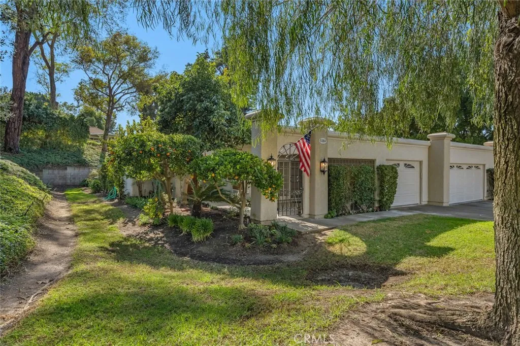 5384 W Paseo Del Lago W A, Laguna Woods, California 92637 home-pic-1