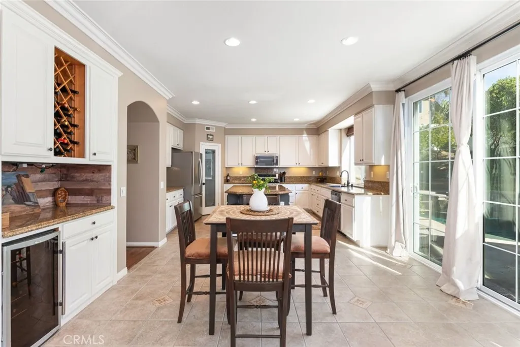 43353 Dodaro, Temecula, California 92592 home-pic-15