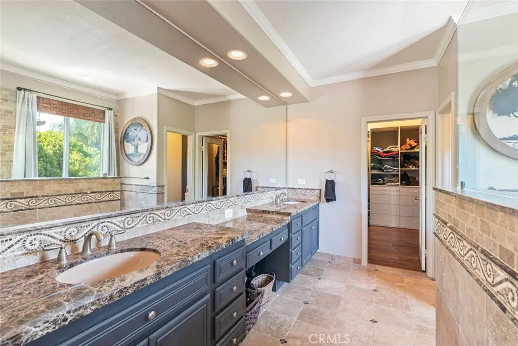 43353 Dodaro, Temecula, California 92592 home-pic-33