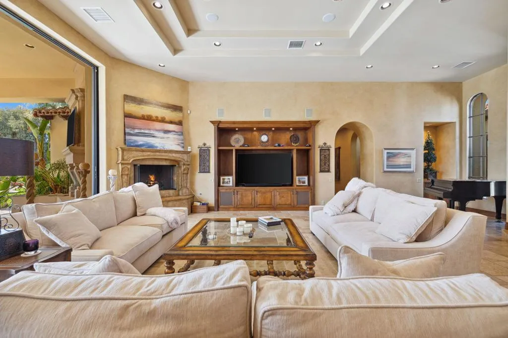 4 Terra Vista Court, Rancho Mirage, California 92270 home-pic-34