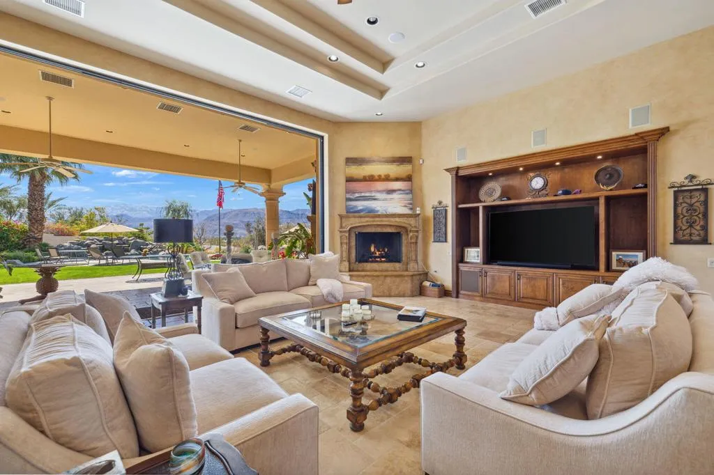 4 Terra Vista Court, Rancho Mirage, California 92270 home-pic-35