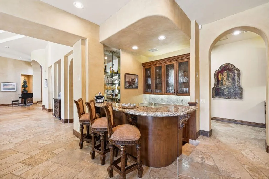 4 Terra Vista Court, Rancho Mirage, California 92270 home-pic-44