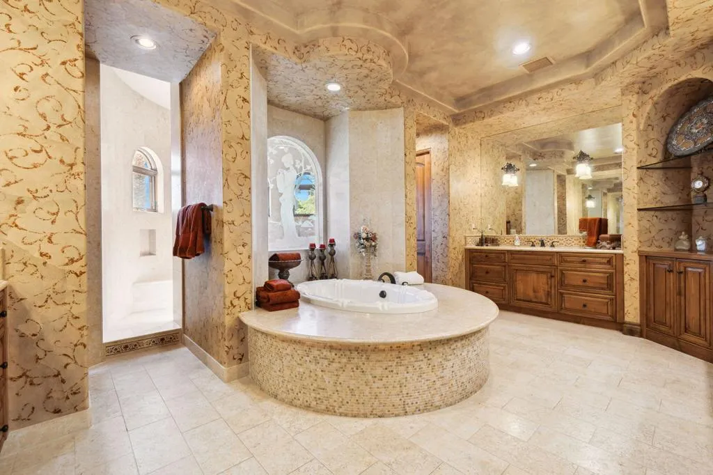 4 Terra Vista Court, Rancho Mirage, California 92270 home-pic-57