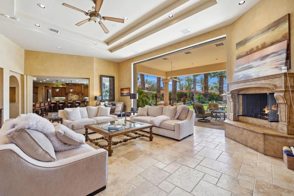 4 Terra Vista Court, Rancho Mirage, California 92270 home-pic-33