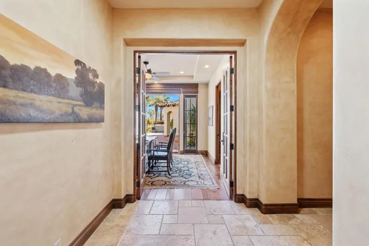 Guest suite (office)