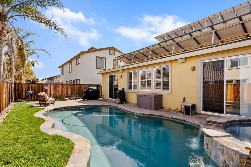 5282 Fern Ridge Cir, Discovery Bay, California 94505 home-pic-1