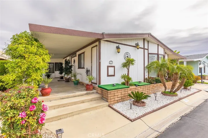 24600 Mountain Ave #20