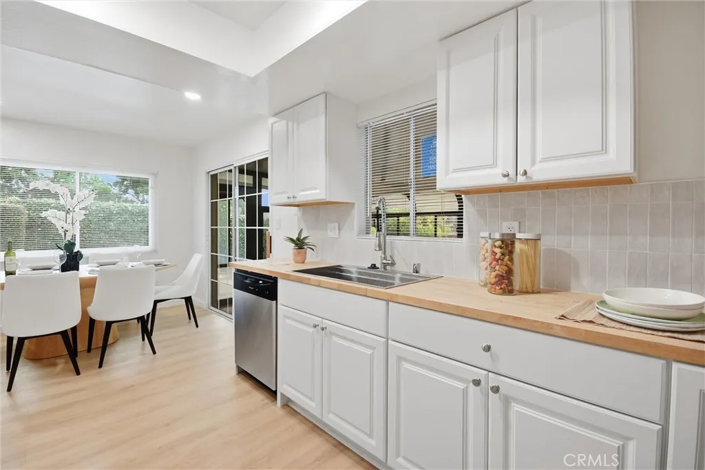 728 Richbrook, Claremont, California 91711 home-pic-17