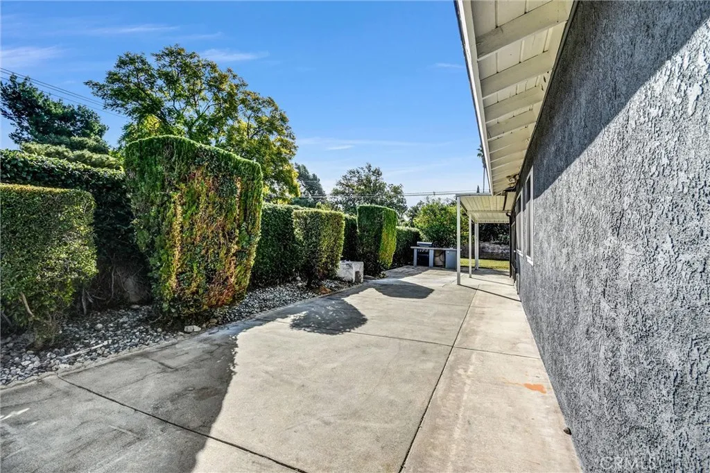 728 Richbrook, Claremont, California 91711 home-pic-34