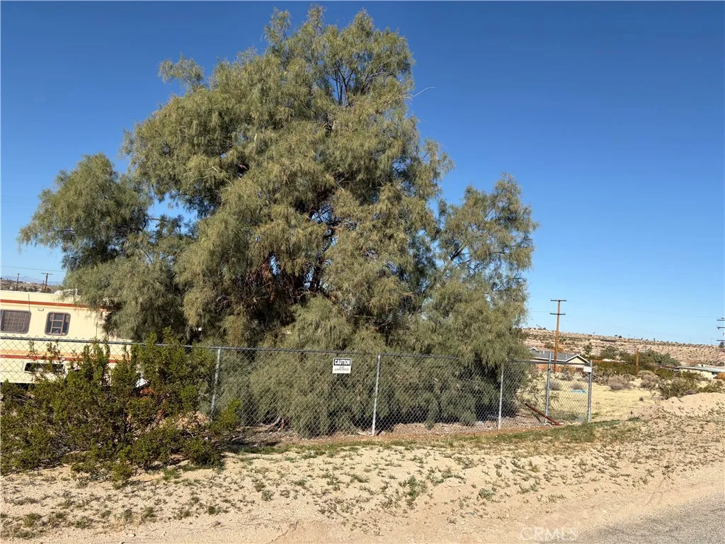 72898 Old Dale Road, 29 Palms, California 92277 home-pic-13