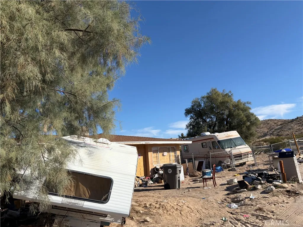72898 Old Dale Road, 29 Palms, California 92277 home-pic-7
