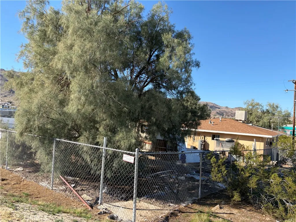 72898 Old Dale Road, 29 Palms, California 92277 home-pic-6