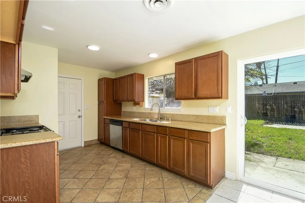 41431 Vicky, Hemet, California 92544 home-pic-10
