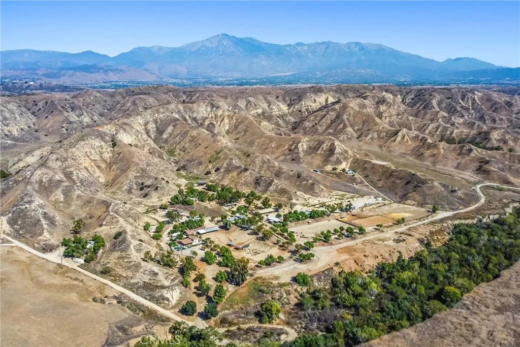 30260 San Timoteo Canyon, Redlands, California 92373 home-pic-57