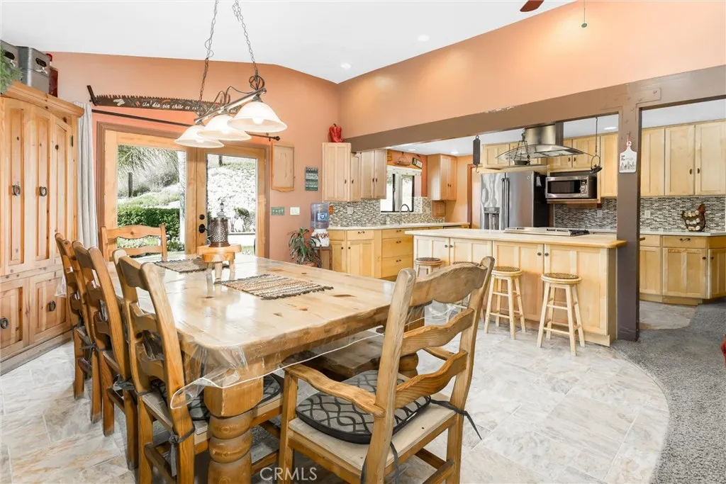 30260 San Timoteo Canyon, Redlands, California 92373 home-pic-16