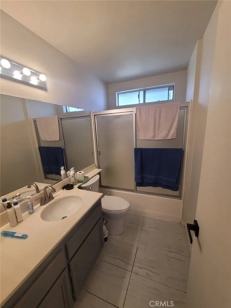2588 Avd Del, Corona, California 92882 home-pic-7