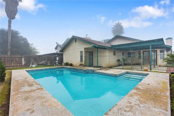 2204 Kelso Peak, Bakersfield, California 93304