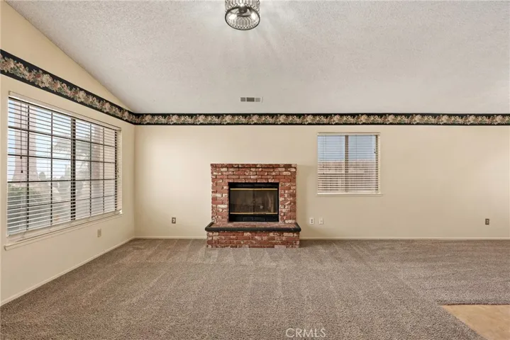 2204 Kelso Peak, Bakersfield, California 93304