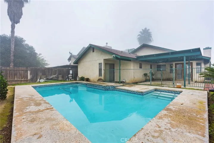 2204 Kelso Peak, Bakersfield, California 93304