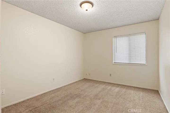2204 Kelso Peak, Bakersfield, California 93304