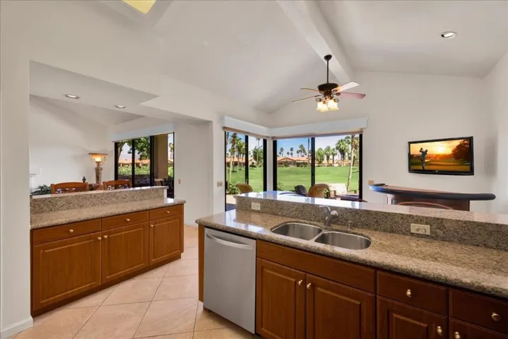 38640 Nasturtium - Kitchen