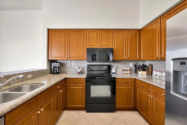 38640 Nasturtium - Kitchen