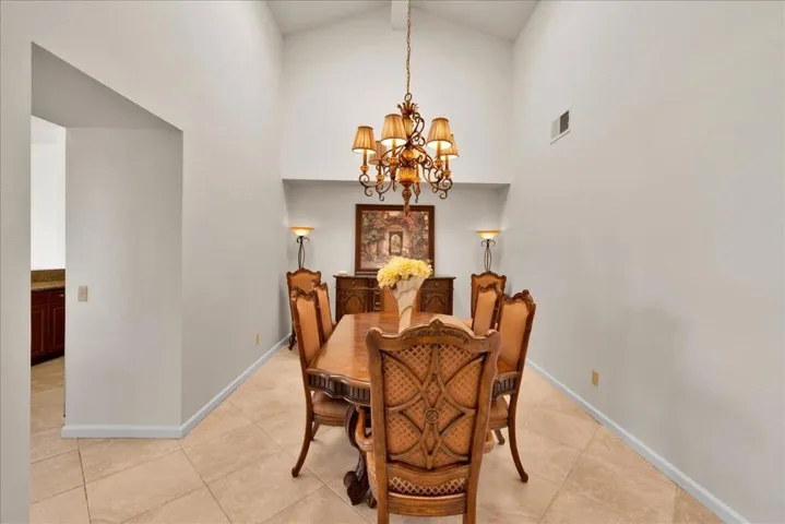 38640 Nasturtium - Great Rm Dining Rm