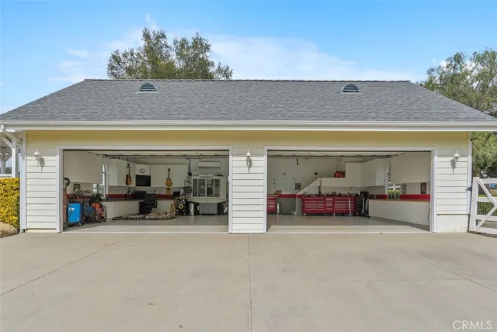 4 car air conditioned garage
