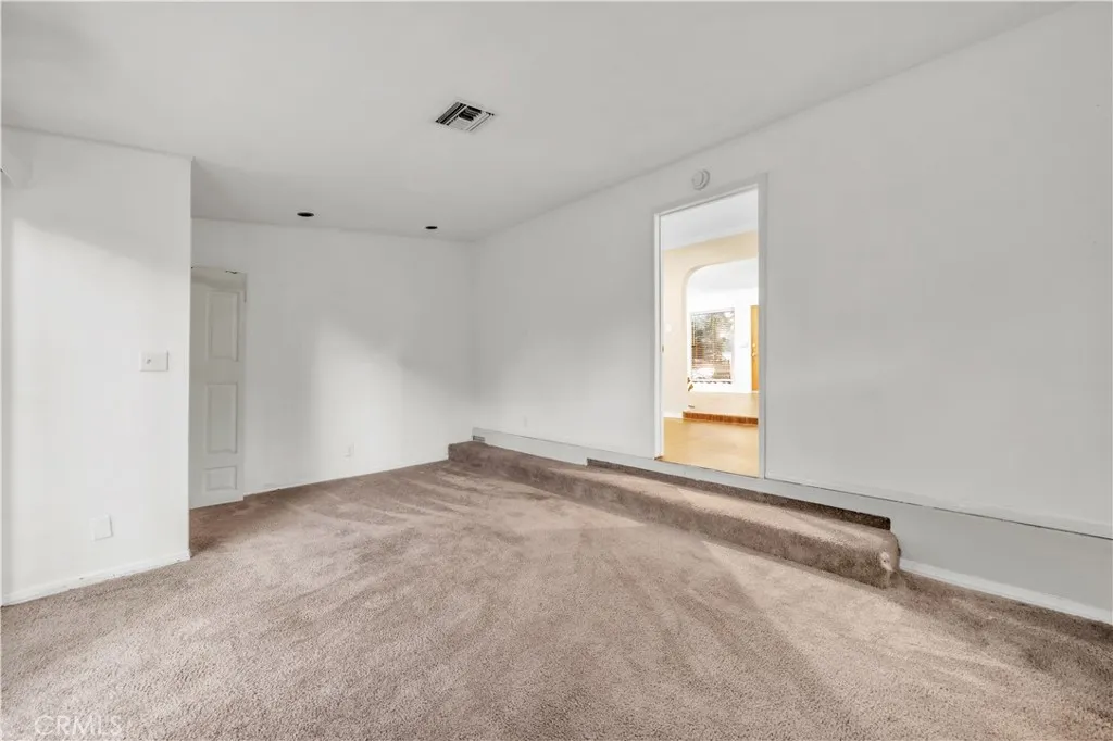 14357 Herron Street, Sylmar, California 91342 home-pic-24