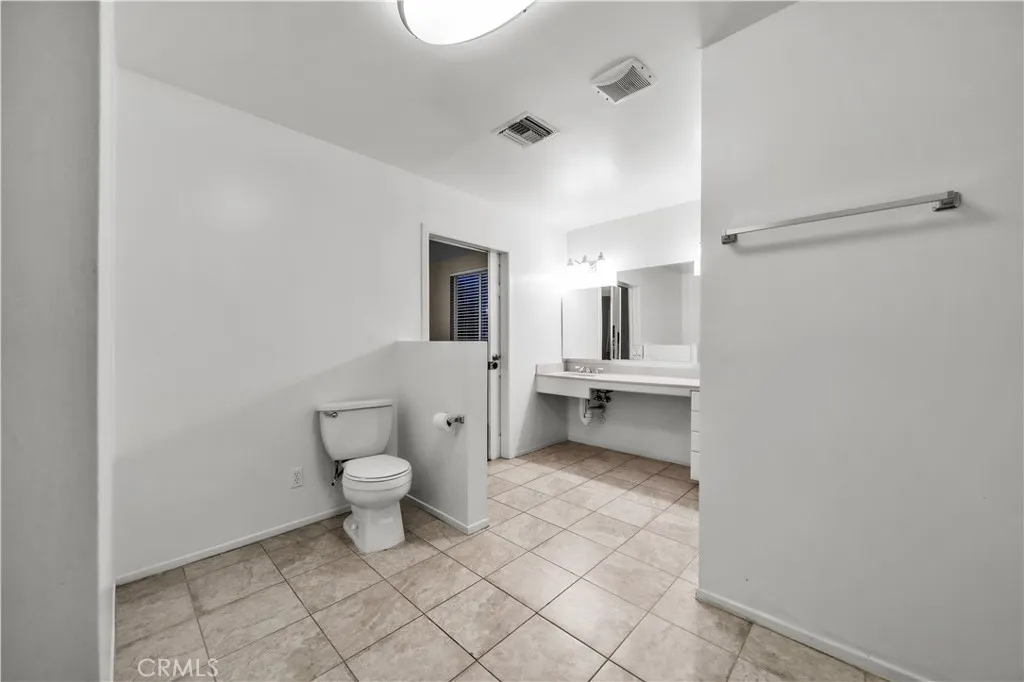 14357 Herron Street, Sylmar, California 91342 home-pic-19