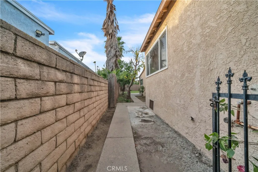 14357 Herron Street, Sylmar, California 91342 home-pic-29