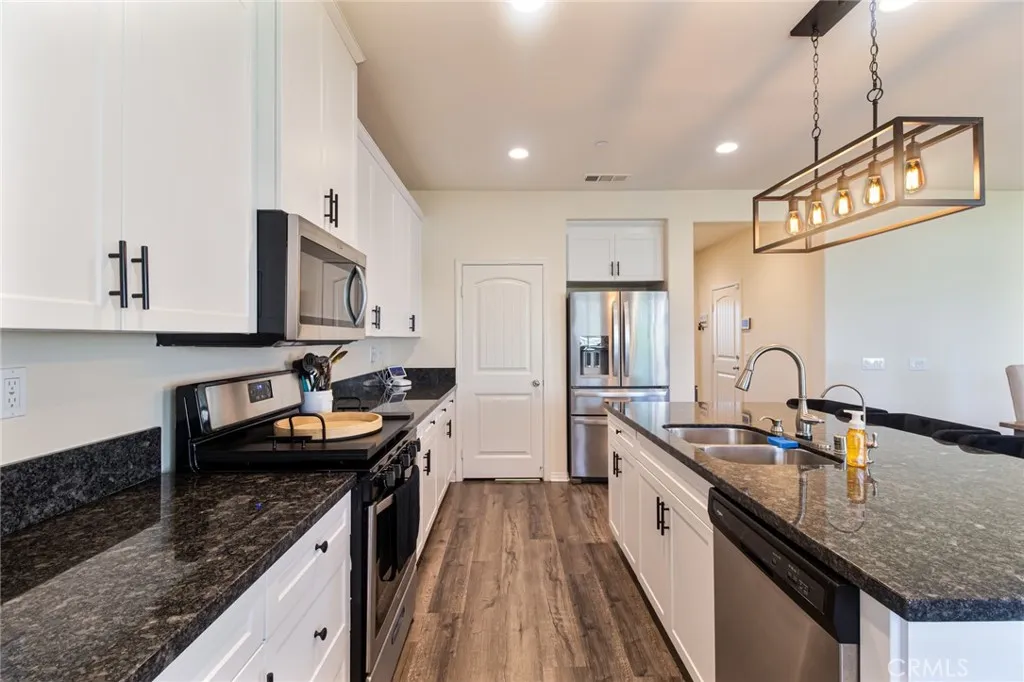 14216 Tuscany Place, Beaumont, California 92223 home-pic-10