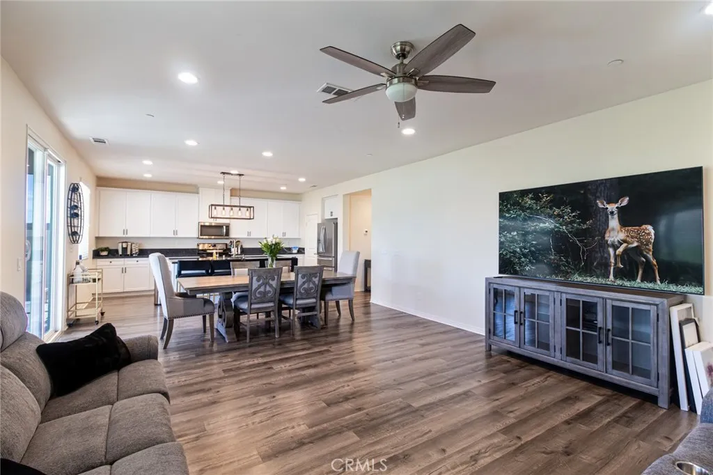 14216 Tuscany Place, Beaumont, California 92223 home-pic-11