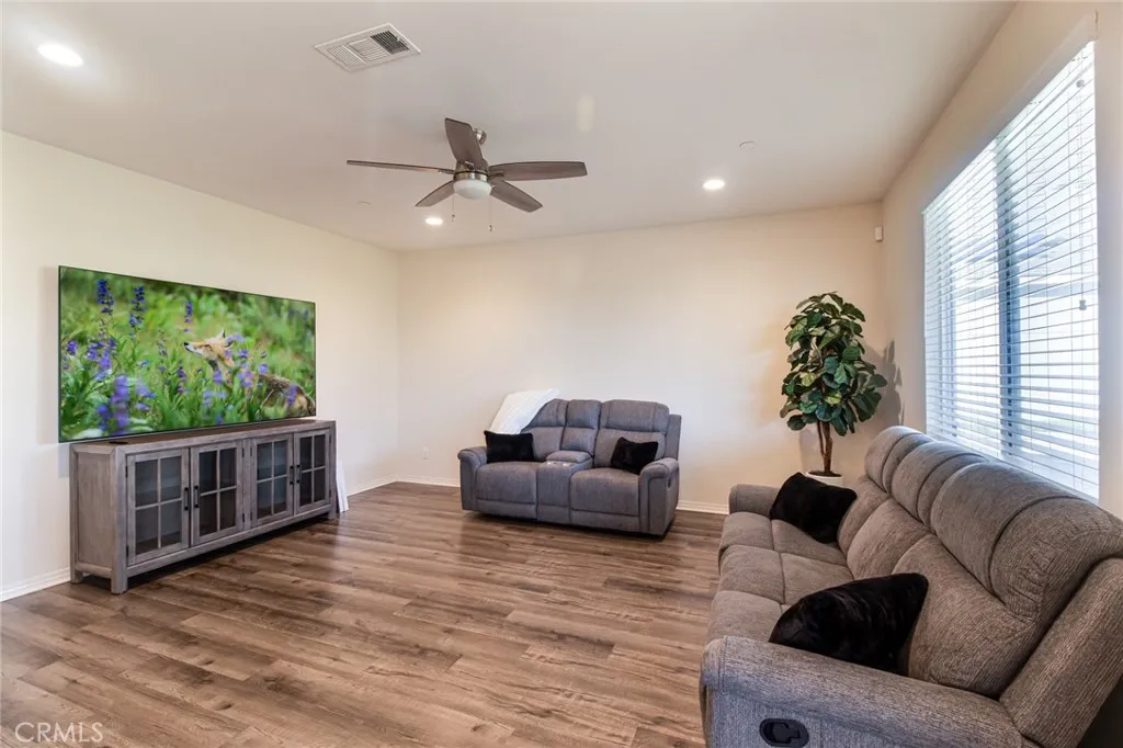 14216 Tuscany Place, Beaumont, California 92223 home-pic-13