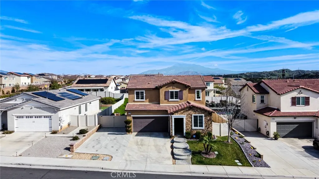 14216 Tuscany Place, Beaumont, California 92223 home-pic-1