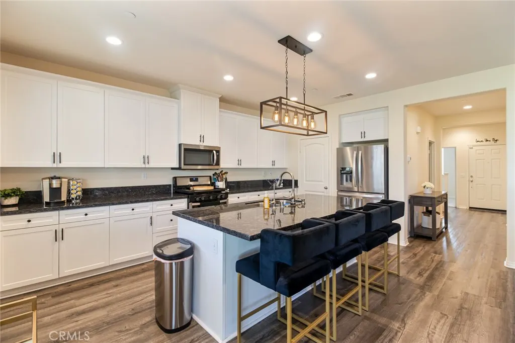 14216 Tuscany Place, Beaumont, California 92223 home-pic-7