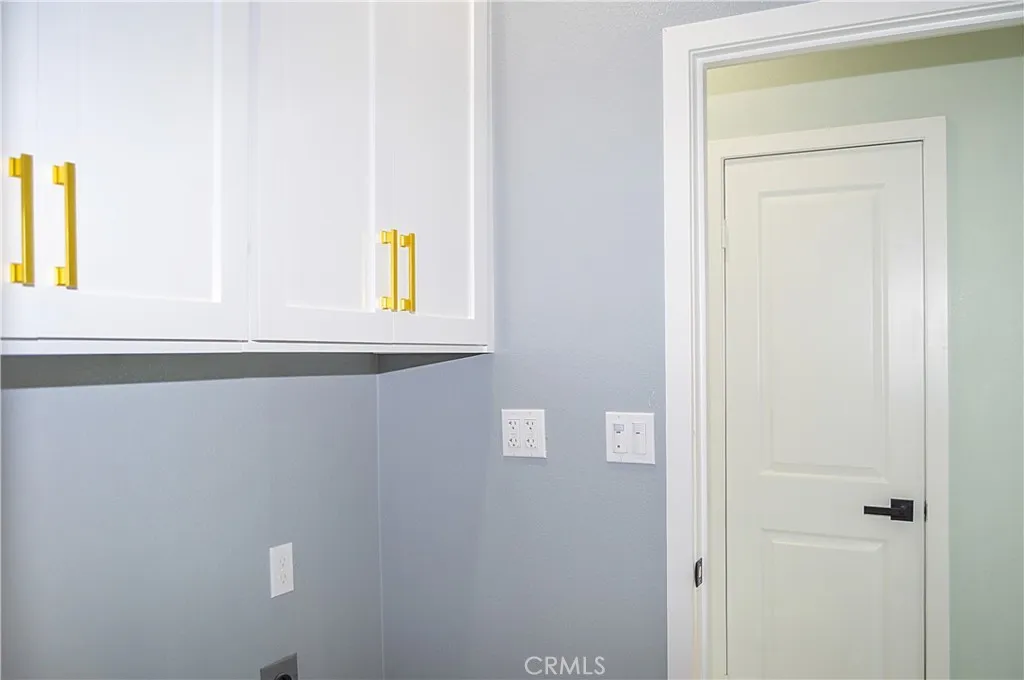 Unit 2 - Indoor Laundry