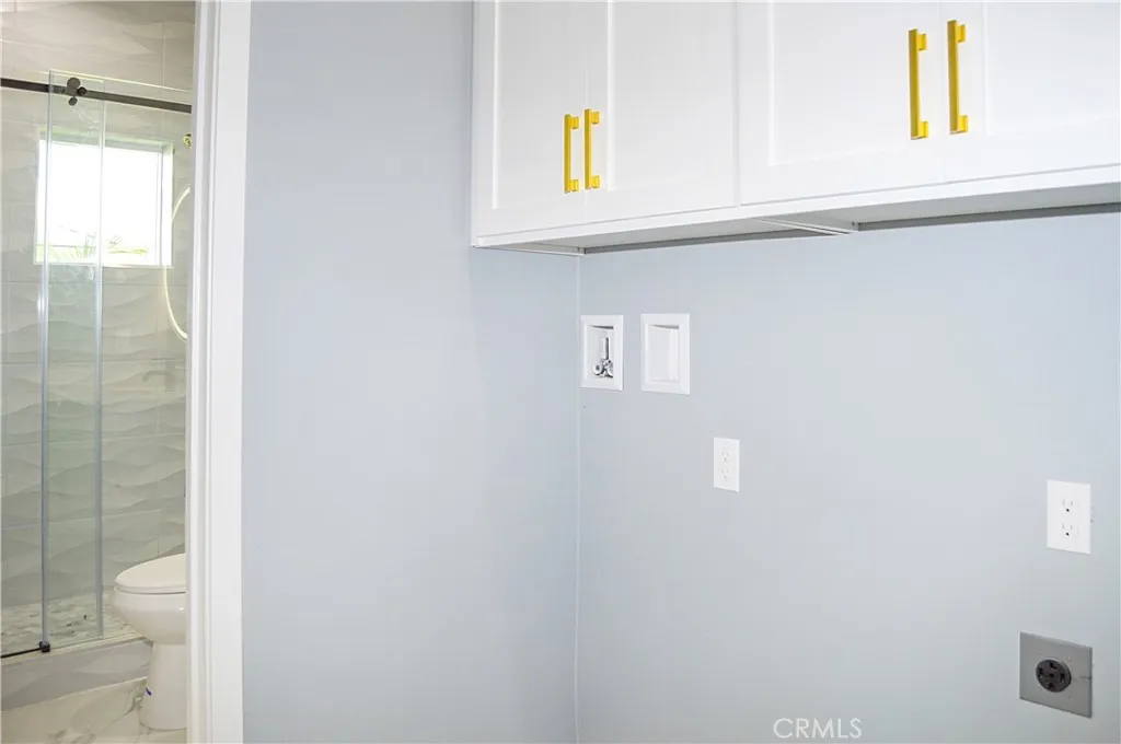 Unit 2 - Indoor Laundry