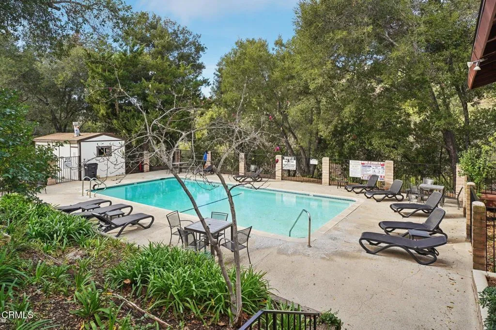 177 Little John Court, Westlake Village, California 91361 home-pic-36